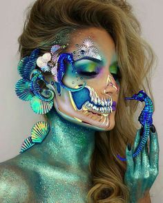 Almond Nail Art Vanessa Davis, Makeup Zombie, Fantasy Make-up, Halloweenský Makeup, Halloween Make-up Looks, Theatrical Makeup, Mermaid Makeup, Skull Makeup