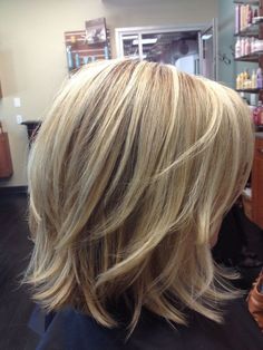 Medium Layered Hair, Layered Bob Hairstyles, Shoulder Length Hair Cuts, Popular Haircuts, Hair Starting, Penteado Cabelo Curto, Short Hairstyle, Mid Length Hair, Medium Hair Cuts