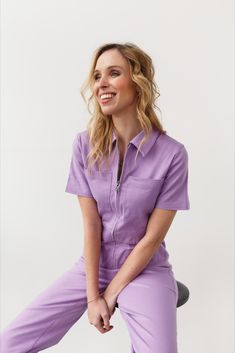 Lavender jumpsuit // Shop the new collection now on www.shoplily.be. Lavender Jumpsuit Outfit, Lavender Jumpsuit, Jumpsuit Outfit, Dress Pretty, Color Crush, Pretty Shoes, A Dress, Got It, Classy Outfits