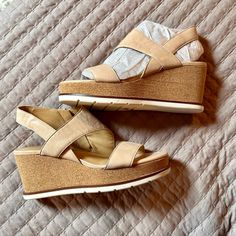 Nwot Never Worn Beige Wedge Sandals With Cork-bed Midsoles And Round Toe, Spring Wedge Sandals With Ortholite Insole, Beige Wedge Sandals With Cork-bed Midsoles, Lucky Brand Shoes, Brand Shoes, Womens Shoes Wedges, 2 Colours, Lucky Brand, Wedges