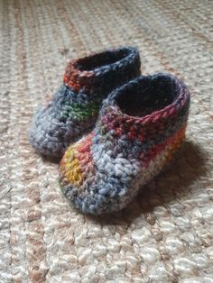 Knitted baby botties  Size 3-6 months  Baby shoes perfect for a baby shower gift Knitted Baby Shoes, Knit Baby Shoes, 6 Month Baby, Knitted Baby, Crib Shoes, Baby Booties, Shoes Booties, Baby Month By Month, Baby Shower Gift