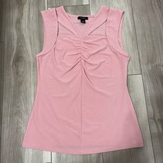 New Without Tag Halogen Pullover Cut Out V Neck Detail Front Sleeveless Women Top Pink Size S No Return Ruched Sleeveless Tank Top, Casual Sleeveless Ruched Top, Spring Sleeveless Ruched Tops, Gray Cap, Velour Tops, Flowy Sleeves, Purple Blouse, Animal Print Blouse, Floral Print Shirt