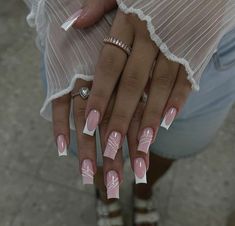 Nail Sunny, Elegant Nail, Fancy Nails Designs, Classic French Manicure, Long Nail, Girly Acrylic Nails, French Tip Acrylic Nails, Short Square Acrylic Nails, Acrylic Nails Coffin Pink