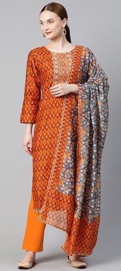 Orange color Salwar Kameez in Chanderi Silk fabric with Gota Patti, Printed work Casual Salwar Kameez, Green Blouse Designs, Silver Blouse, Ethnic Chic, Silk Thread Bangles, Working Women, Leisure Suit, Chic Casual, Wool Skirts