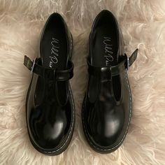 Brand New! Wild Pair Black Patent Mary Jane Loafer Style Shoes Size 8 Not As Heavy As They Look Aqua Blue Dress, Blue Dress Shoes, Pink Espadrilles, Studded Loafers, Loafer Style, Brown Oxfords, Espadrilles Platform, Loafers Style, Womens Ballet Flats