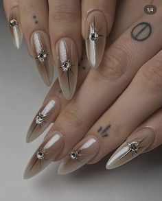 Latte Nail Art, Bridgerton Nails Ideas, Medieval Nails, Latte Nails, Goth Nail Art, Trendy Things, Goth Vibes, Manicure Art, Milky Nails