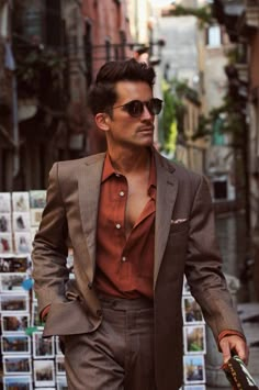 Suit Ideas, Mens Casual Dress Outfits, Brown Suits, Cocktail Attire, Fashion Casual Outfits, Mens Casual Dress, Wedding Suit