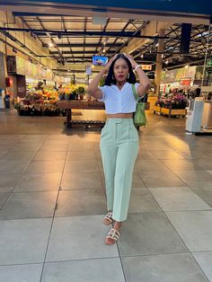 Cute Modest Baddie Outfits, Clean Sophisticated Outfits, Meeting Your Inlaws Outfit, Soft Chic Style, Casual Everyday Outfits Black Women, Summer Work Casual Outfits, Elegant Casual Outfit Summer Classy, Sophisticated Casual Outfits, Modest Outfits Black Women