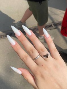 Alicja Core, Simple Stiletto Nails, Kitty Paws, Glitter Gel Nails, Minimal Nails, Casual Nails, Nail Jewelry, I Love Nails, Neutral Nails