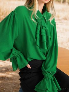 Lasaky - Dainty Top with Fanning Collar and Flared Hem Formal Blouses, Shirt Collar Pattern, Tops Online Shopping, Polo Blouse, Elegant Skirt, Elegant Blouses, Plain Tops, Collar Designs, Elegant Shirt