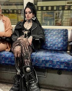 #notmyphoto Fishnet Goth Outfit, Darkwave Aesthetic Outfits, Techno Baddie Outfit, Black Maximalist Outfit, Alt Baddie Aesthetic, Industrial Aesthetic Fashion, Berlin Outfit Aesthetic, Gothic Punk Outfits, Alt Black Woman Outfit