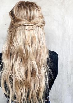 Sunny Butter Blonde Tousled Curls, Southern Hair, Hair Color Inspiration, Summer Hair Color Ideas, Chocolate Brown Hair, Pretty Hair Color, Fresh Hair, Looks Party, Trendy Hair Color