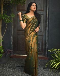 Type: Saree Saree Color: Green  Blouse Color: Green  Saree Length: 5.5 Mtrs Blouse Length: 0.80 Mtr Fabric: Lichi Silk Work: Zari Weaving Care Instruction: Hand Wash Product Code: 48787 Dark Green Blouse, Banaras Sarees, Women's Workwear Fashion, Traditional Silk Saree, Jacquard Blouse, Green Saree, Saree Shopping, Brown Silk