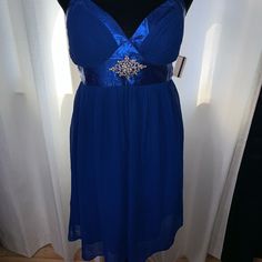 Alter Back Blue Dress Size Large Blue Knee-length Mini Dress For Homecoming, Blue Knee-length Homecoming Mini Dress, Blue Mini Dress For Homecoming, Elegant Blue Mini Dress For Homecoming, Blue Dressy Mini Dress For Evening, Blue Knee-length Dressy Mini Dress, Chic Blue Mini Dress For Homecoming, Blue Dressy Cocktail Dress, Pink Floral Maxi Dress