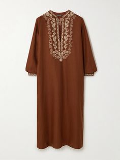 Every Loro Piana collection is designed to stand the test of time. This kaftan is made from breathable linen and detailed with ornate embroidery, which draws the eye to the deep V-neckline. Wear yours with gladiator sandals. Kaftan Embroidery, Butta Embroidery, Linen Kaftan, Cotton Kaftan, Floral Dresses Short, Embroidered Linen, Women's Cover Up, Swimsuit Dress, Swimsuit Shops