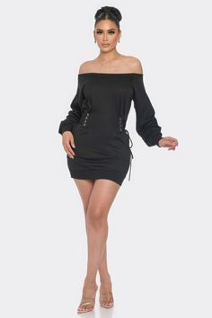 This off-shoulder mini dress features a modern cinched waist for a figure-flattering fit. The cinched waist creates a slimming effect, giving you an hourglass silhouette that is both modern and romantic. Perfect for a date night or a fun day out, embrace your inner gypsy in this loveable dress. Fabric: Crafted from a luxurious blend of 90% Polyester and 10% Spandex.⏹️ 🔷Runs True ⏹️Runs Small 🌗In between 🟡Runs Large 🌀Junior Size 🅾️One Size Off Shoulder Mini Dress, White Off Shoulder, Dress Measurements, White Mini Dress, Modern Fashion, Look Chic, Black Mini, Plus Size Tops, Mini Black Dress