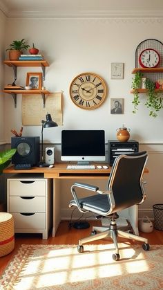 17+ Beautiful Eclectic Interior Designs for Home Offices Eclectic Home Office, Cozy Desk, Wicker Bedroom, Cozy Home Office, Eclectic Interior Design, Smart Office, Quirky Decor, Warm Lighting, Study Rooms