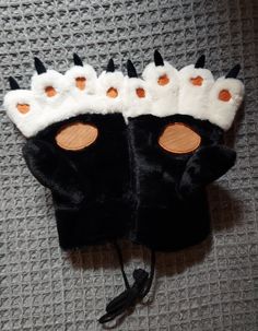 Thick. warm and soft ! These cozy Paw claws are the cutest! Each Paw is made of  thick fur and has little claws on the fingertips! They make you look and feel like a cuddly stuffed animal!  Really fun to wear.  One size fits most. Comes  Tan, or Black Fur Suit Paws, Bear Paw Gloves, Fur Gauntlets, Black Paw Slippers, Paw Gloves, Wolf Paw, Anime Costumes, Winter Gloves, Anime Gifts