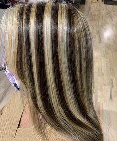 Brown Hair With Chunky Blonde Highlights Y2k, Chunky Black Highlights, Skunk Hair Ideas, Blonde And Brown Chunky Highlights, Chunky Blonde Highlights Y2k, Strip Dyed Hair, Skunk Chunky Highlights, Chunky Brown Highlights, Black Hair With Chunky Highlights