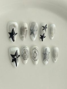 Uñas aesthetic con estampado de estrella ⭐ Star Inspired Nails, Ideas De Uñas Aesthetic, Uñas Y2k, Uñas Aesthetic, Push Stick, Star Nail Designs, La Nails, Nail Box