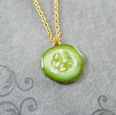 Pickle Necklace Pickle Jewelry Pickle Slice Charm Necklace Pendant Necklace Cucumber Necklace Vegeta Vegetable Jewelry, Pickle Gifts, Food Necklace, Pickle Slices, Diy Sneakers, Weird Jewelry, Jewelry Summer, Bead Charms Diy, Food Jewelry