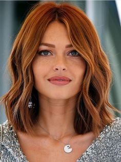 17 Lob Haircut Ideas 2024: Long, Short, Curly, Fine Hair, and More Red Bob Hair, Copper Blonde, Blonde Bob Hairstyles, Ginger Hair Color, Dark Red Hair, Copper Hair Color, Hair Color Auburn, Hair Color Highlights, Auburn Hair