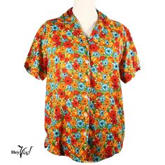 Floral Button Up, Clothing Vintage, Blouse Vintage, Cotton Blouses, You Happy, Vintage Tops, Vintage Clothing, Womens Clothing Tops, Short Sleeve Shirt