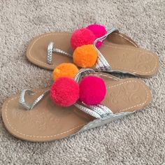 Resort Sandal Silver Straps With Pink And Orange Pom Poms Sandals Resorts, Pom Poms, Orange Pink, Color Orange, Women's Shoes Sandals, Pink And Orange, Shoes Sandals, Pom Pom, Size 6