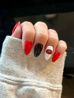 Team Nails, Uga Nails Sns, College Football Nails Design, Bulldog Nails, Georgia Nails Designs, Uga Nails Design, Georgia Bulldogs Nails Designs, Georgia Bulldog Nails Designs