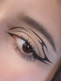 Black Graphic Liner, Coachella Makeup, Eye Makeup Designs