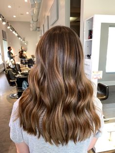 Light Hair For Brunettes, Brown Hair With Caramel Face Framing Highlights, Tortoiseshell Hair Brunette, Light Brown With Caramel Balayage, Brunette With Golden Balayage, Light Brunette Balayage Hair Caramel, Honey Caramel Balayage On Brown Hair, Carmel Highlights On Brown Hair Light