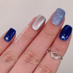 Happy Mani Monday :) Today's post is a tutorial for my blue and silver nails. I have to say, I'm quite in love with them, even though they are very easy to Thunder Nails, Hockey Nails, Blue And Silver Nails, Silver Nail Designs, Silver Nail Art, Silver Nail, Blue Nail Designs, Vacation Nails, Nails 2023