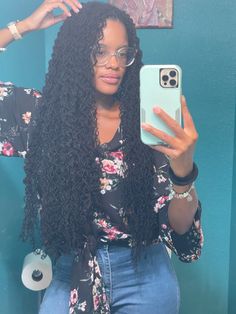 Sisterlocks Braidout, Long Sisterlocks, Sisterlocks Aesthetic, Curly End Sister Locs, Large Sisterlocks, Layered Sisterlocks, Sisterloc Bangs, Braided Dreadlocks, Sisterlocks Styles