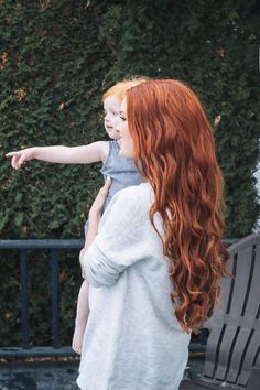 Hair Henna, Woman With Red Hair, Henna Hair, Hair Color Auburn, Beautiful Red Hair, Long Red Hair, Auburn Hair, Copper Hair, Trending Hairstyles