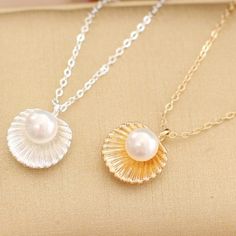 Gorgeous Way To Celebrate Your Love For The Sea And Your Unique Mermaid Personality. Fashion Jewelry, Not Sterling Silver Or Real Gold. When You Buy, Just Comment The Color You Want And I'll Ship It To You! *Whole Closet, Buy 2 Get 1 Free* Simple Pearl, Beach Necklaces, Puka Shell, Pearl Types, Pearl Pendant Necklace, Pearl Charms, Pearl Shell, Accessories Jewelry Necklace, Short Necklace