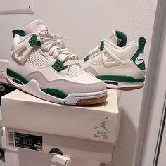 Brand New Pair Of Jordan 4 Sb Pine Green. One Of The Most Anticipated Drops Of The Year. Quality Of Sneaker Is Superb, Suede Is High End, Beautiful Sneaker All Around, Get It Before It Drops!!!!!! Jordan 4 Sb Pine Green Outfit, Green And Cream Jordans, Air Jordan 4 Retro Metallic Green, Luxury Green Air Jordan 4 Sneakers, Nike Jordan Retro 4, Jordan 4 Sb Pine Green, Pine Green Outfit, Jordan 4 Pine Green, White And Green Jordan 4’s