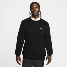 This classic knit sweater offers a clean look and comfortable feel for cool-weather days. The relaxed fit gives you a bit of room to layer and the crew-neck design lets it be paired it up with just about anything. Nike Sweater Outfit, Sweater Outfits Men, Club Fits, Nike Sweater, Crew Neck Jumper, Signature Look, Black Nike, Mens Crew Neck, Athletic Fits