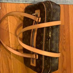 Reposhing This Item I Purchased From @Osmaneamina2012. Loved It, But Ready To Rotate For Something New. Questions? Leave A Comment Below! Louis Vuitton Bag, Bag Lady, Louis Vuitton, Handbags, Shoulder Bag, Color