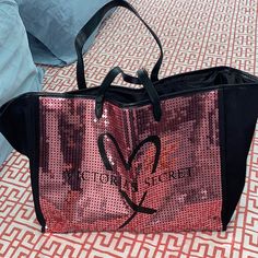 Never Used, Brand New! Super Spacious And Fashionable Clean And Smoke-Free Home Trendy Pink Bag For Night Out, Casual Pink Victoria's Secret Bags, Victoria's Secret Pink Party Bags, Victoria Secret Bags, Pink Leopard, Louis Vuitton Bag Neverfull, Womens Tote Bags, Victoria’s Secret, Victoria Secret Pink