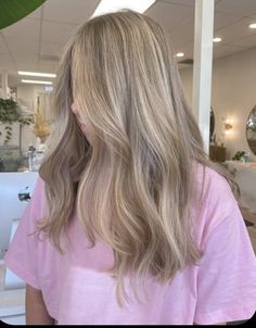 Coconut Cream Blonde Hair, Natural Dirty Blonde Hair, Natural Dirty Blonde, Cream Blonde Hair, Cream Blonde, Blonde Hair Goals, Blond Balayage, Natural Blonde