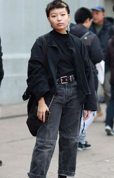 Hot Nonbinary Outfits, Nonbinary Fall Outfits, Trans Masculine Fashion, Cool Outfits Nonbinary, Alt Fashion 2023, All Black Outfit Nonbinary, Alternative Fashion Nonbinary, Queer Grunge Aesthetic, Queer Autumn Fashion