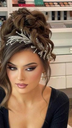 Wedding Updos For Long Hair Bride, High Wedding Updo, Mom Ponytail, Bride Hairstyles For Long Hair, Glamorous Wedding Hair, Classic Wedding Hair, Hair Color Underneath, Beach Vintage