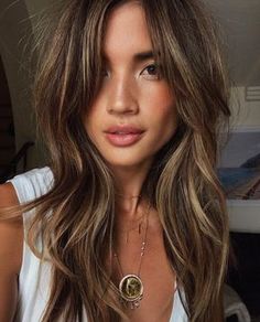 Photo via @rocky_barnes Balayage Hair Dark, Long Hair With Bangs, Long Layered Hair, Long Wavy Hair, Brunette Hair, Layered Hair, Brunette Hair Color