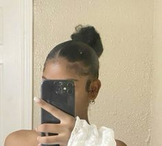 Slick Ponytail Natural Hair Middle Part, Natural Back Hairstyles, Circle Head Hairstyle, Slick Hair Black Women, Pretty Bun Hairstyles For Black Women, Blk Hairstyles Natural Hair, Sleek Curly Hairstyles Black Women, Blown Out Ponytail Natural Hair, Natural Hair Styles For Black Women Slick Back