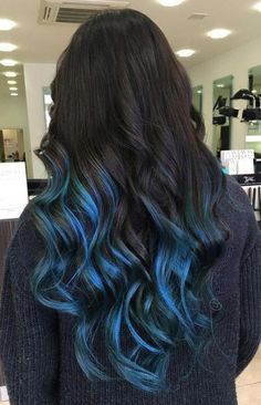 Blue And Black Hair, Blue Tips Hair, Blue Hair Highlights, Tori Vega, Blue Black Hair, Fotografi Digital, Hair Shades, Hair Color Blue