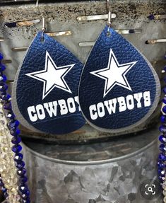 Diy Leather Feather Earrings, Dallas Cowboys Crafts, Dallas Cowboys Shoes, Dallas Cowboys Outfits, Cowboy Crafts, Football Earrings, Dinosaur Earrings, Earrings Ideas