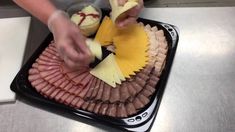 How To Make A Deli Platter, Deli Sandwich Tray Ideas, Deli Trays Presentation, Lunch Meat Tray, Meat And Cheese Tray For Sandwiches, Sandwich Meat Platter, Hoagie Tray Ideas, Meat And Cheese Tray Ideas Parties, Deli Tray Ideas Diy Party Platters