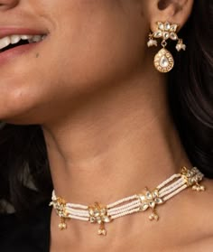 Nikkah Jewellery, Shaadi Ka Ghar, Moti Choker, Dainty Gold Necklace Minimalist Jewelry, Diy Jewelry Videos, Temple Jewelry Necklace, Necklace Minimalist Jewelry