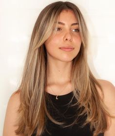 CUTRAIN BANG INSPO Long Shiny Hair, Bangs With Medium Hair, Haircuts Straight Hair, Long Hair With Bangs, Long Blonde, Haircuts For Long Hair, Long Straight Hair, Long Blonde Hair, Curtain Bangs