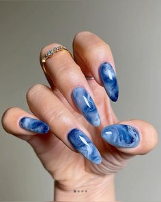 Cute February Nails, Summer Nail Design Ideas, Dragon Nails, Hello Nails, February Nails, Nail Design Ideas, Blue Dragon, Marble Nails, Funky Nails